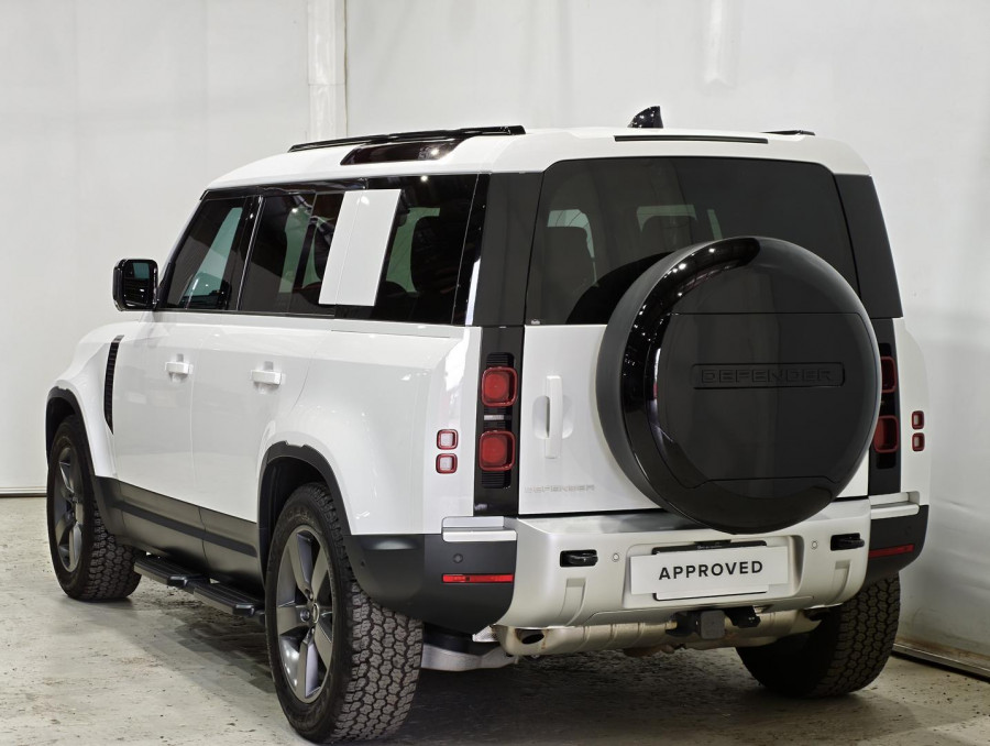 2025 MY25.5 Land Rover Defender L663 110 P400 S SUV Image 2