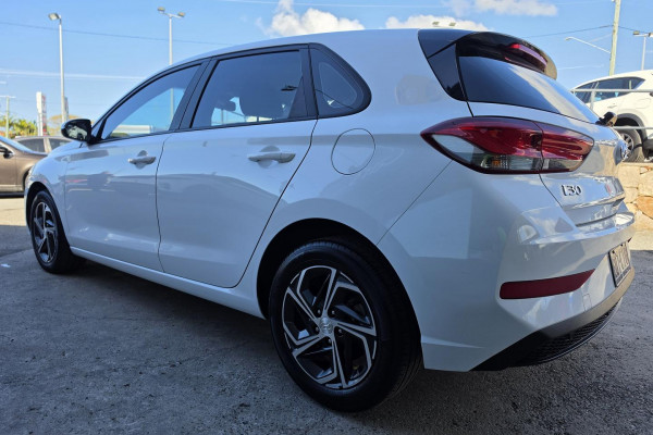 2021 Hyundai i30 PD.V4  Hatch Image 9