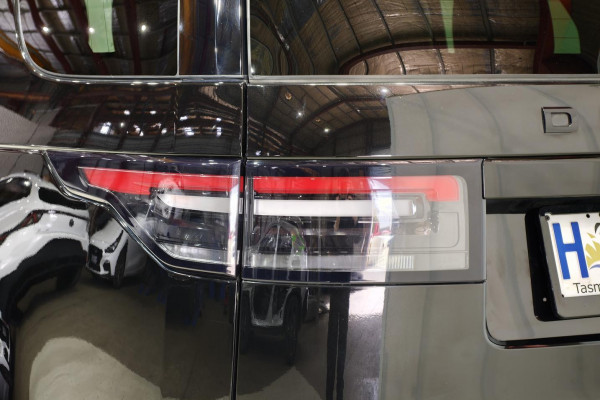 2017 Land Rover Discovery Series 5 SE SUV Image 20