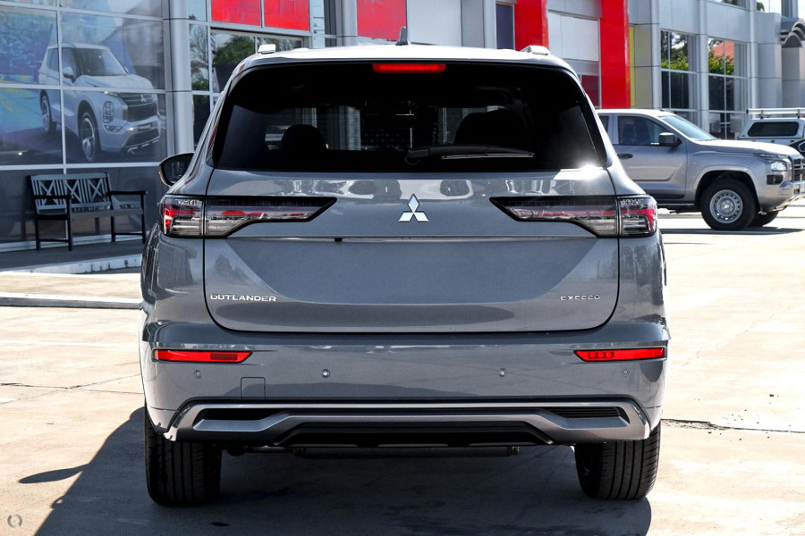 2025 Mitsubishi Outlander ZM Exceed SUV Image 3