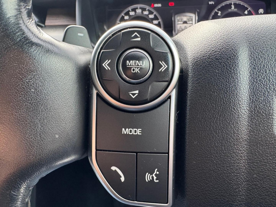 2018 Land Rover Discovery Series 5 HSE Luxury SUV Image 19