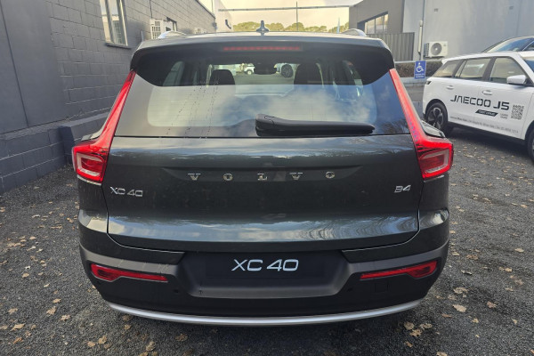 2026 Volvo XC40 XZ Plus B4 SUV Image 7
