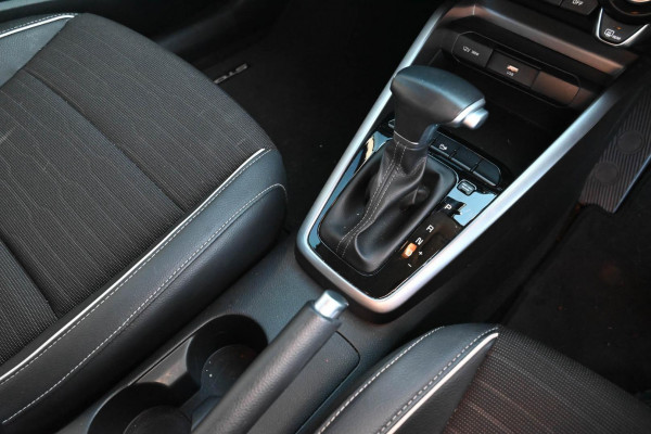2021 Kia Stonic YB GT-Line SUV Image 16