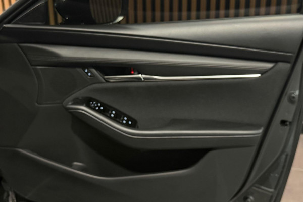 2025 Mazda 3 BP Series G20 Evolve Hatch Image 11