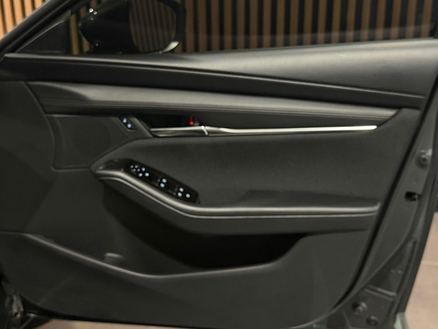 2025 Mazda 3 BP Series G20 Evolve Hatch Image 11