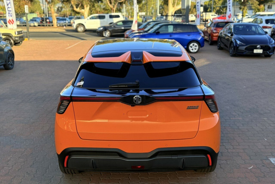 2024 MG MG4 MEH32 Essence 64 Hatch Image 11