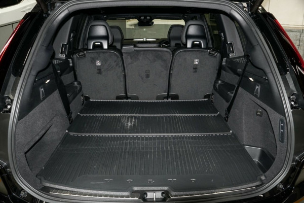 2026 Volvo XC90 L Series Black Edition SUV Image 19