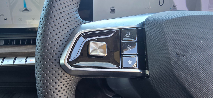 2025 MG QS IS31 Essence SUV Image 20