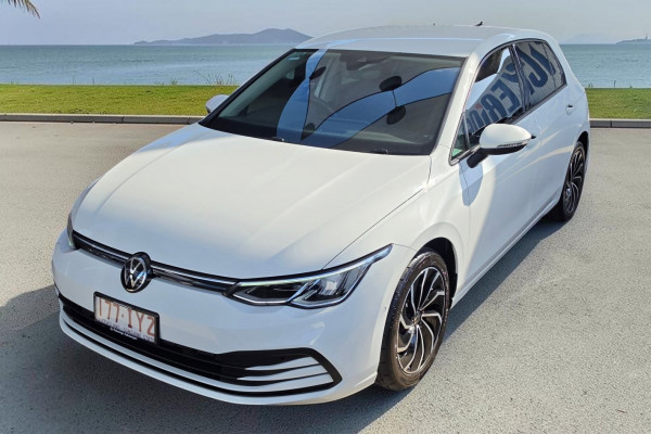 2023 Volkswagen Golf 8 110TSI Life Hatch Image 3