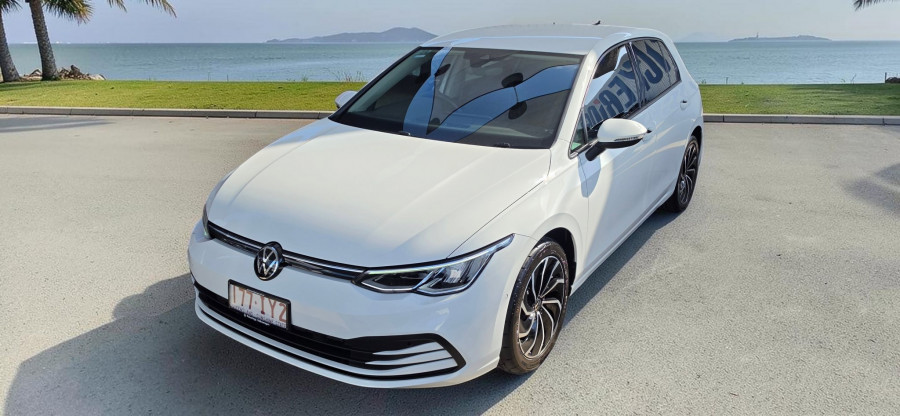 2023 Volkswagen Golf 8 110TSI Life Hatch Image 3