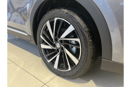 2025 MG ZS Essence 1.5Pt/Cvt SUV