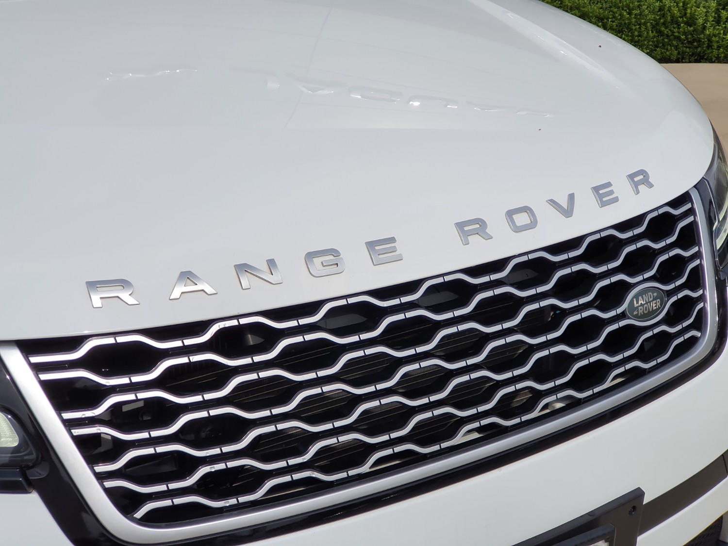 2017 MY18 Land Rover Range Rover Velar L560 MY18 D240 SUV Image 25