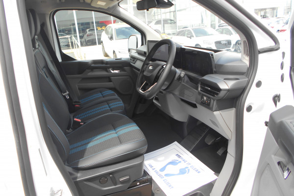 2024 MY24.50 Ford Transit Custom AV Sport SWB Van Image 5