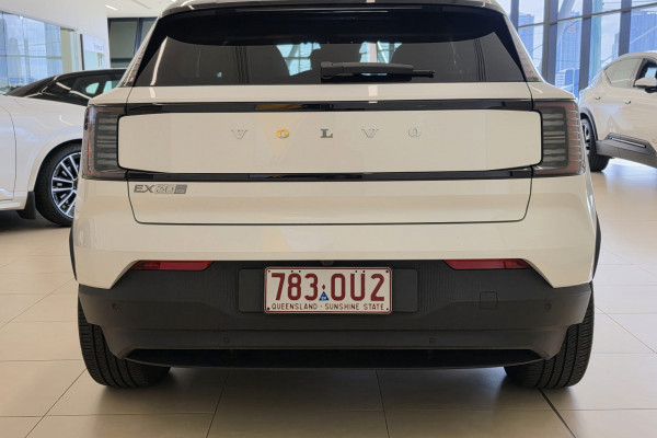 2025 MY26 Volvo EX30  Single Motor Extended Range Ultra SUV Image 5