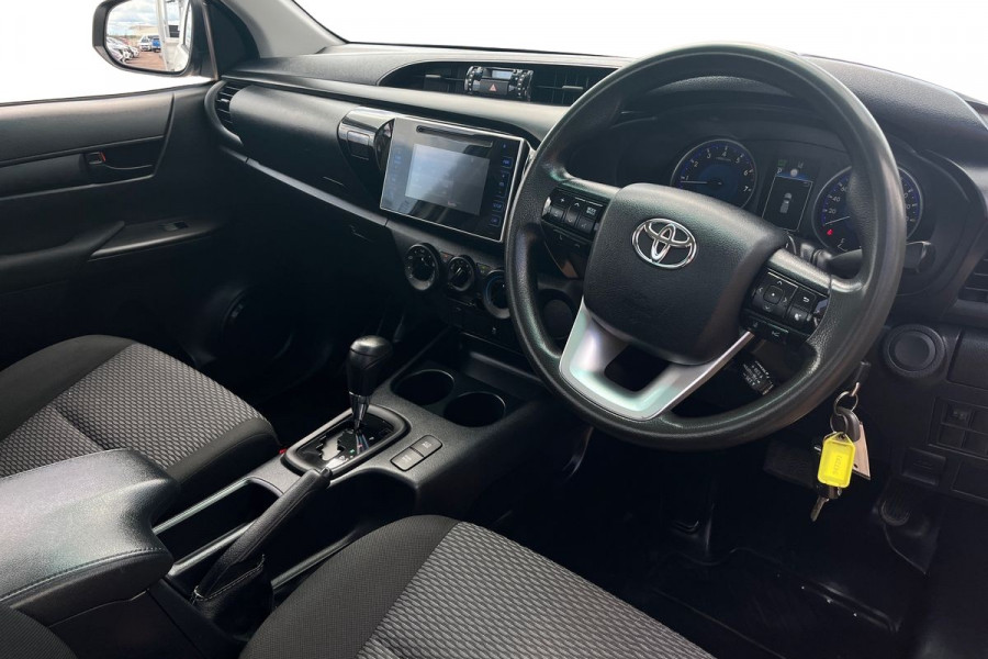 2019 Toyota HiLux TGN121R WorkMate Cab Chassis Image 6
