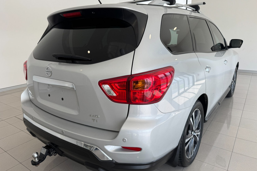 2017 Nissan Pathfinder R52 Ti SUV Image 11