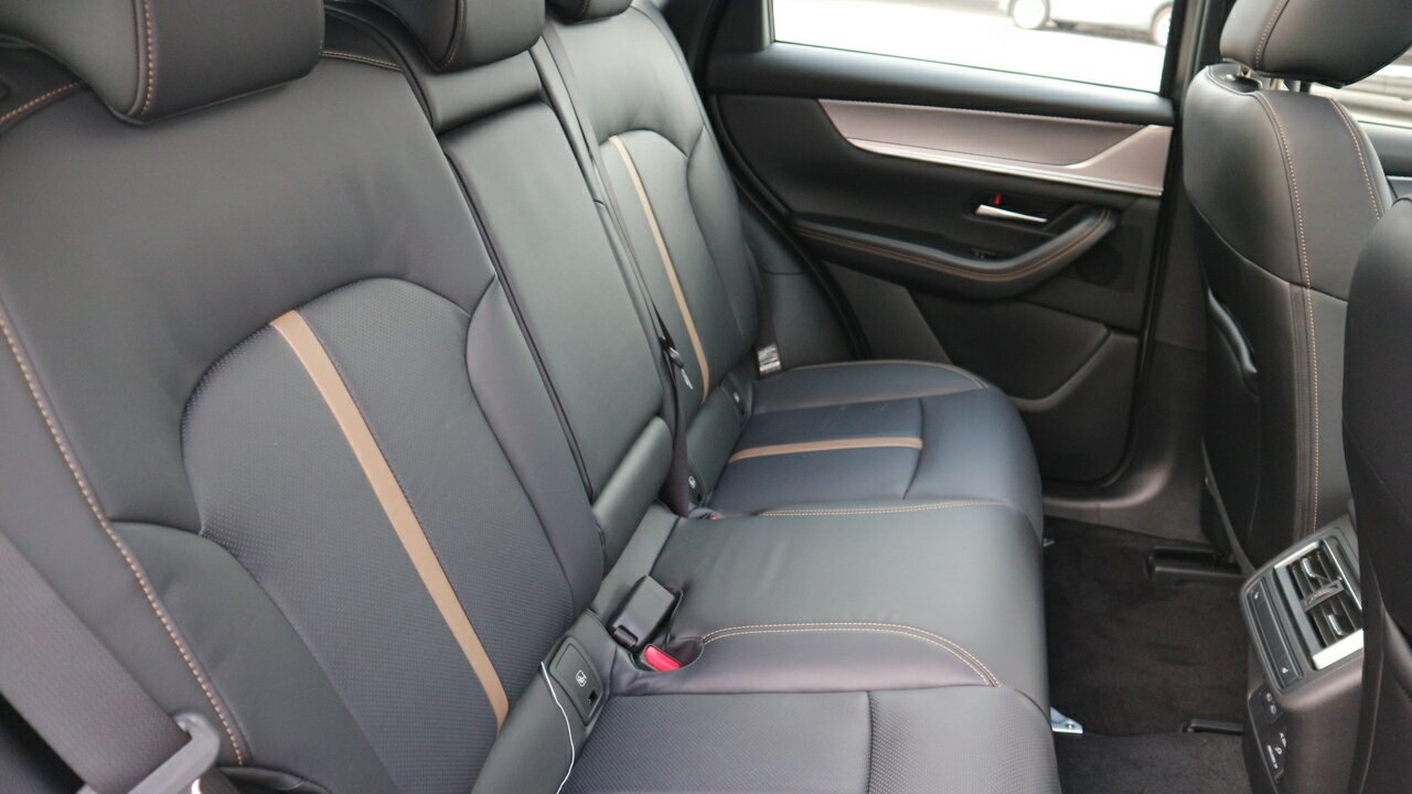 2025 Mazda CX-60 KH0HB P50e Azami SUV Image 18