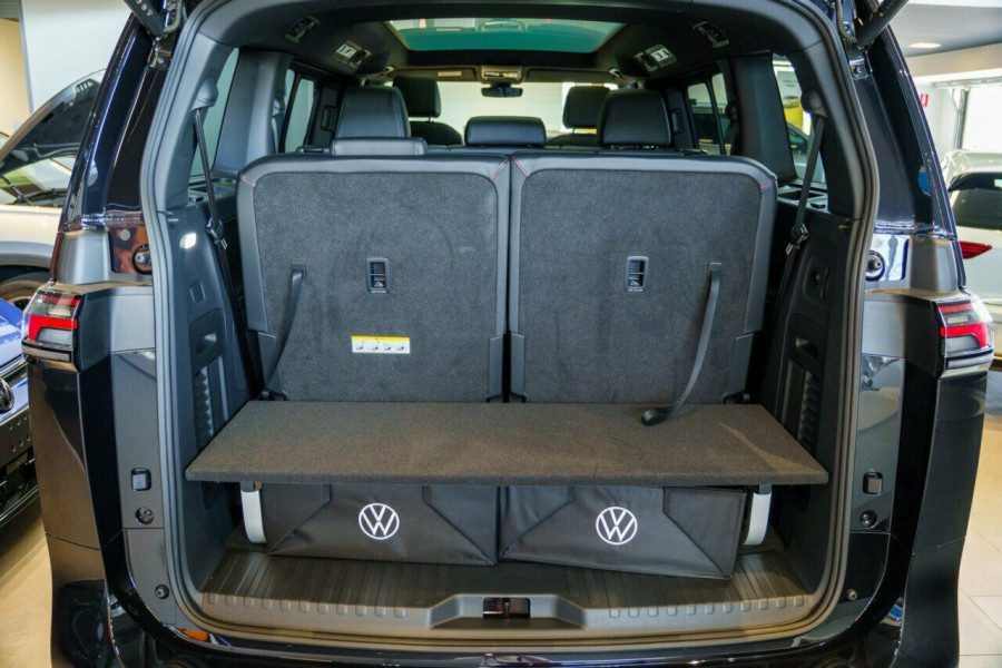 2025 Volkswagen ID. Buzz EB GTX People Mover Image 8