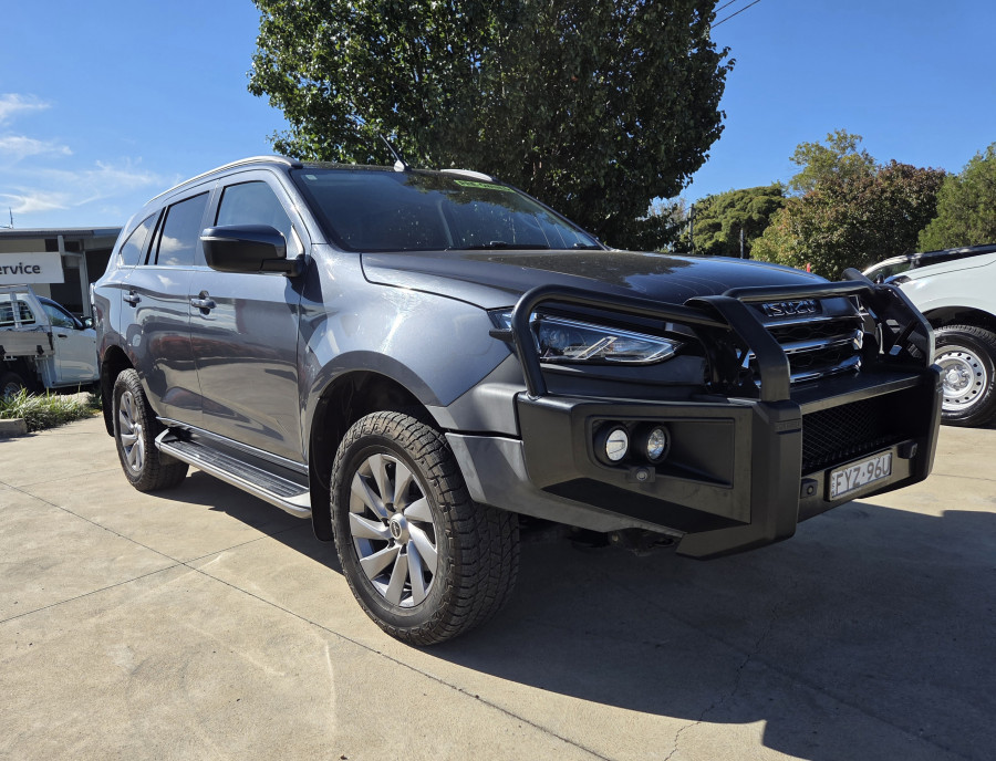 2021 Isuzu MU-X RJ LS-U SUV Image 1