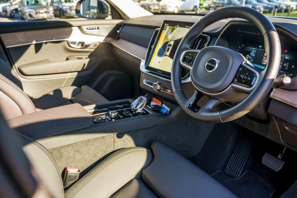 2025 MY26 Volvo XC90 L Series Plus B5 Bright SUV Image 5