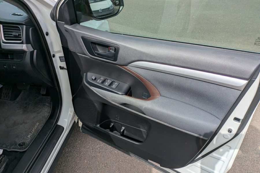 2019 Toyota Kluger GSU50R GX SUV Image 16