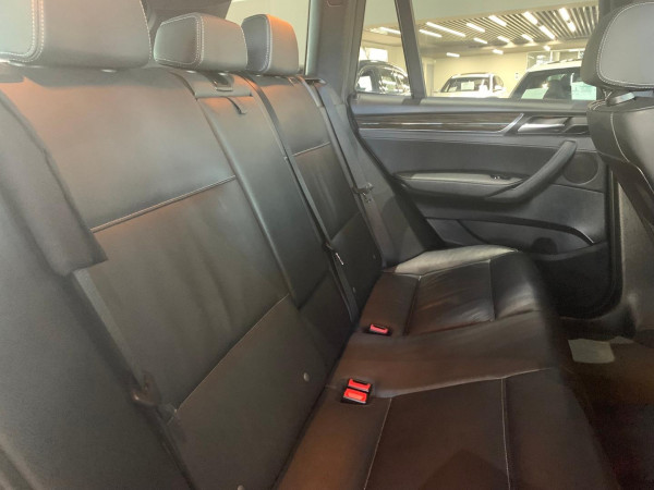 2015 BMW X3 F25 LCI xDrive20d SUV image 17