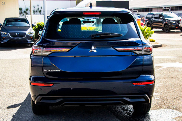 2026 Mitsubishi Outlander ZM ES SUV Image 4