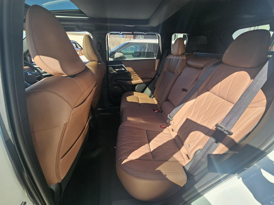 2025 Mitsubishi Outlander ZM Exceed Tourer SUV Image 10
