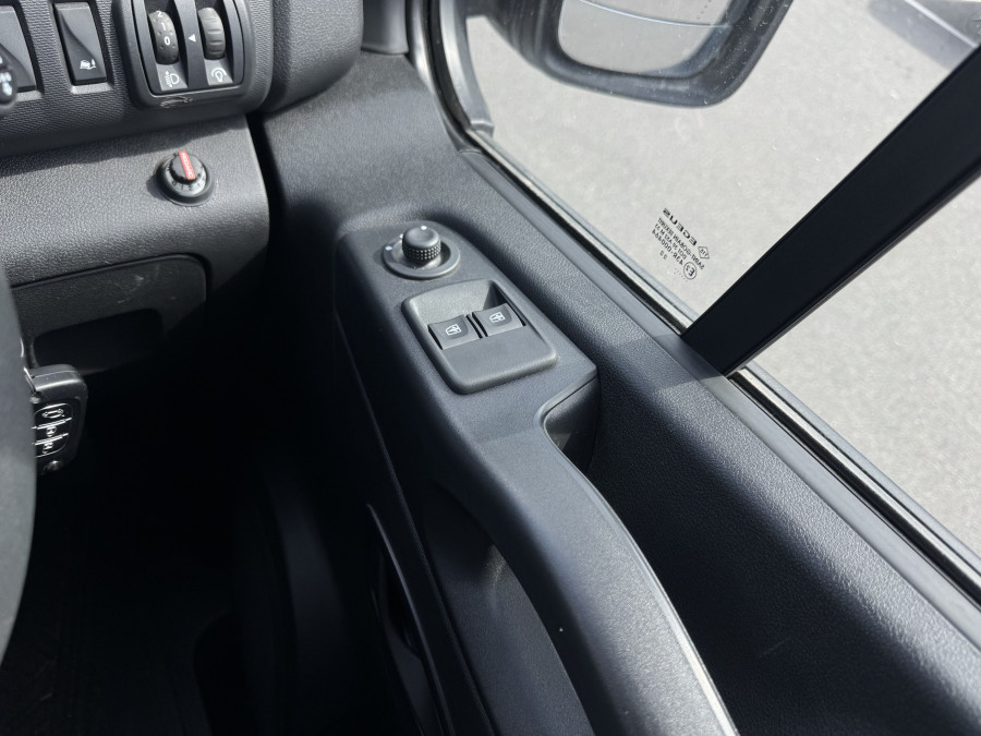2022 Mitsubishi Express SN GLX+ Van Image 22
