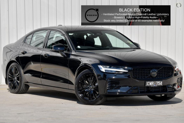 2024 Volvo S60  Recharge T8 Black Edition Sedan Image 3