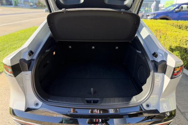 2026 Mazda 6e  E35 Atenza Hatch Image 5