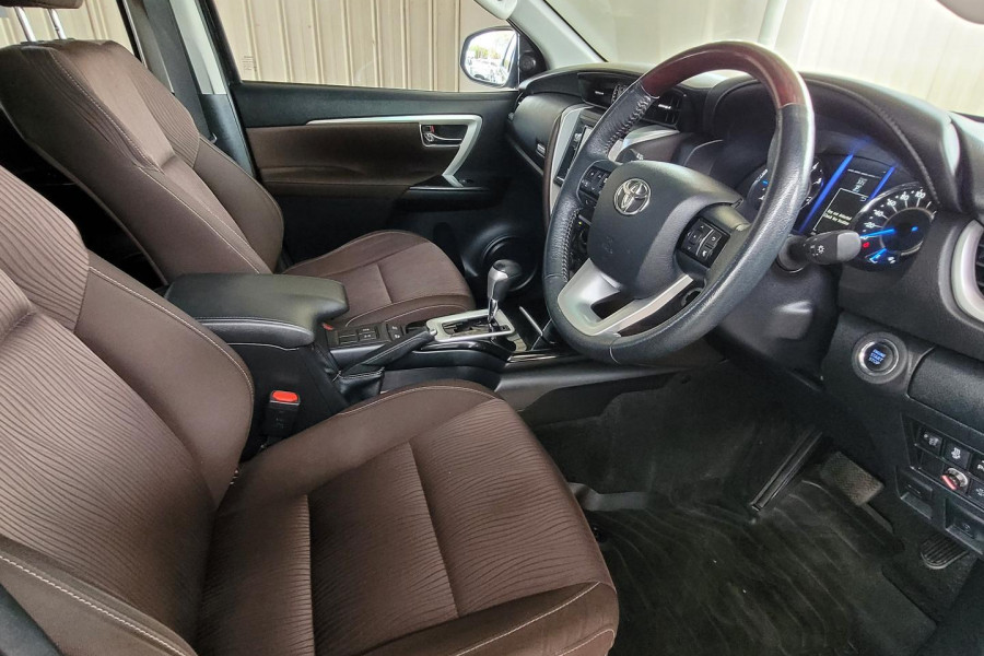 2018 Toyota Fortuner GUN156R GXL SUV Image 11