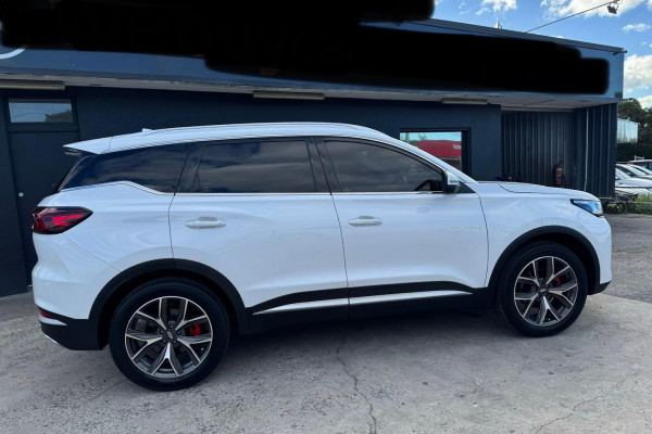 2023 Chery Tiggo 7 Pro T32 Ultimate AWD SUV Image 5