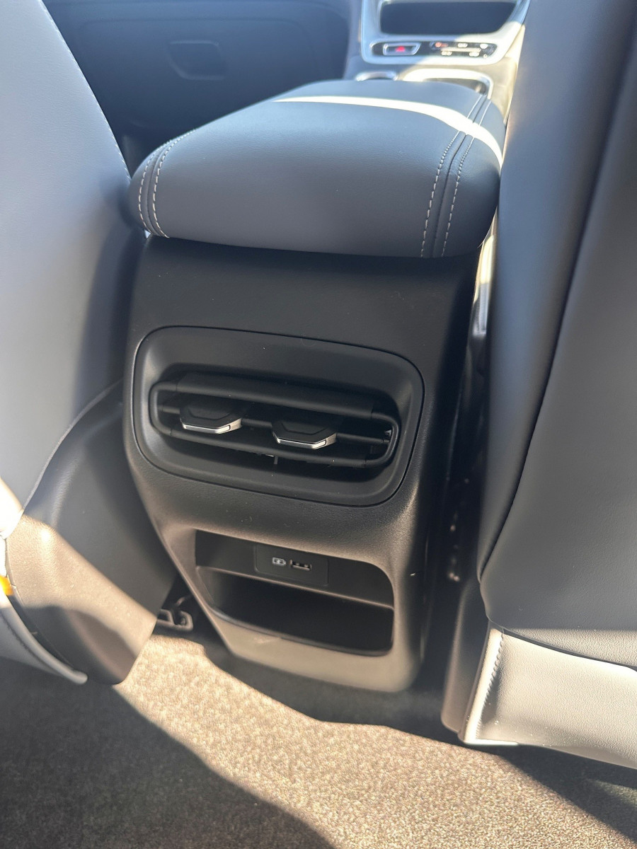 2026 Geely EX2 E22H Complete Hatch Image 10