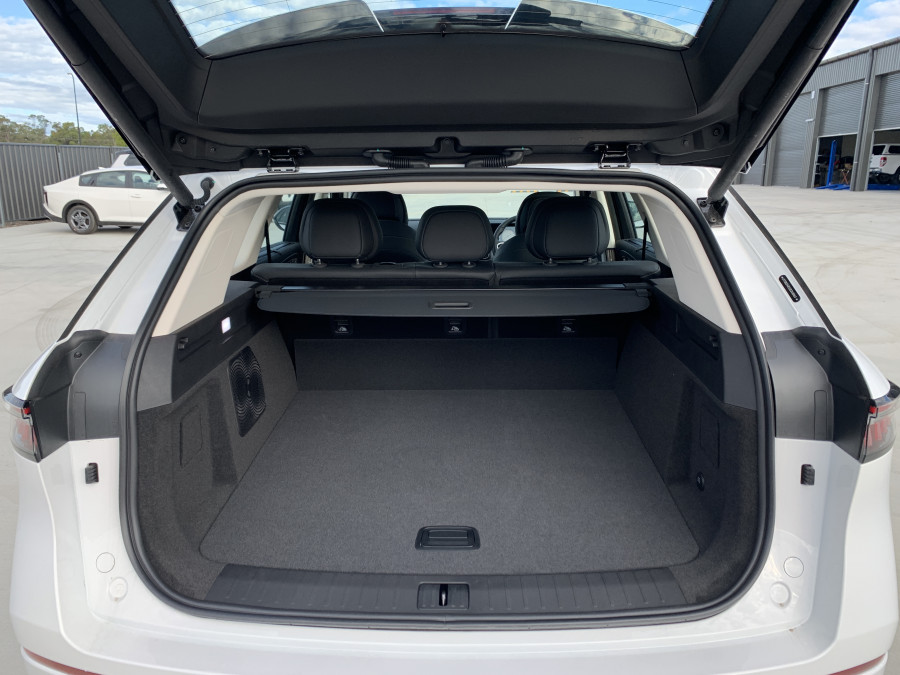 2025 Jaecoo J8 Track Wagon Image 9