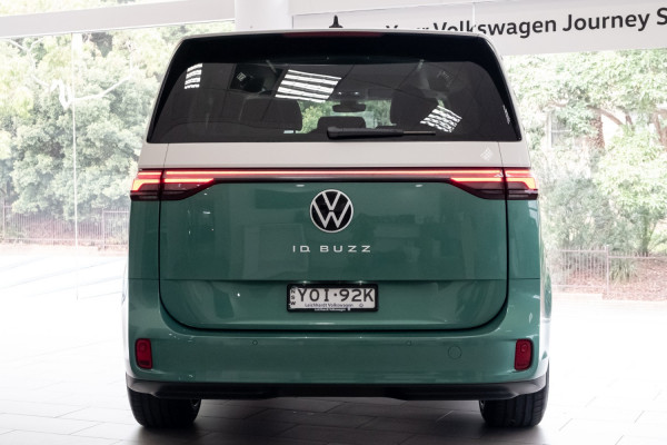 2024 MY25 Volkswagen ID. Buzz EB Pro BEV560 People Mover Image 5