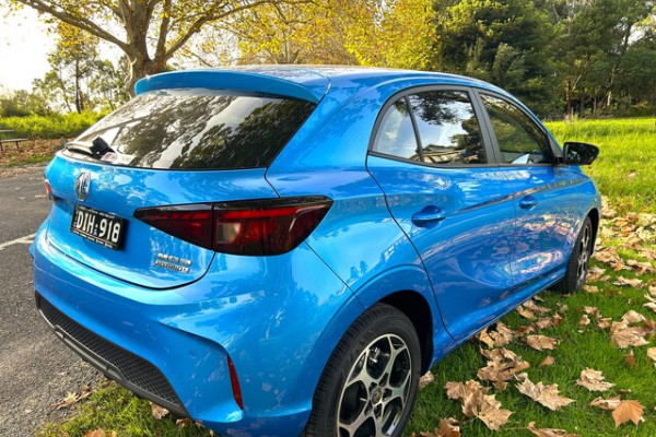 2024 MY24.5 MG MG3 ZP22 Essence Hybrid+ Hatch