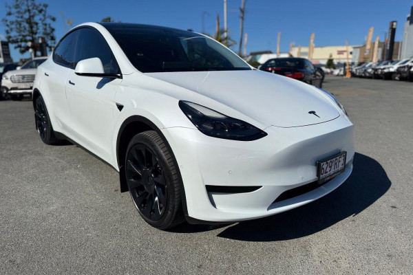 2023 Tesla Model Y  Rear-Wheel Drive SUV Image 6