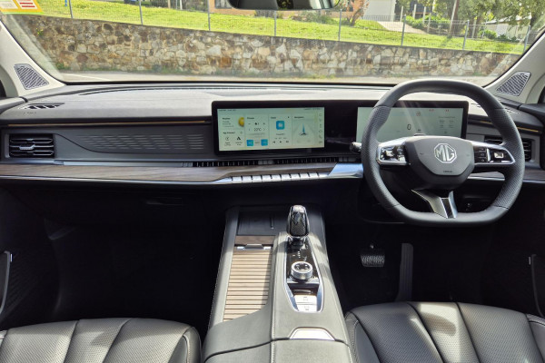 2025 MG QS IS31 Essence SUV Image 9