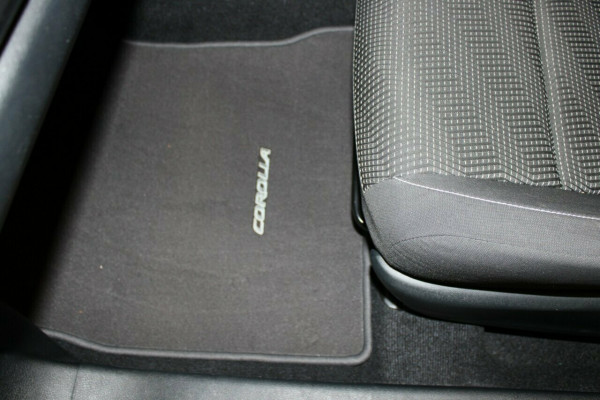 2013 Toyota Corolla ZRE182R Ascent Sport Hatch Image 17