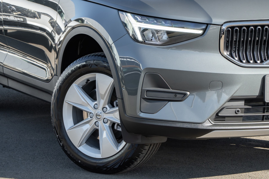 2026 Volvo XC40 XZ Plus B4 SUV