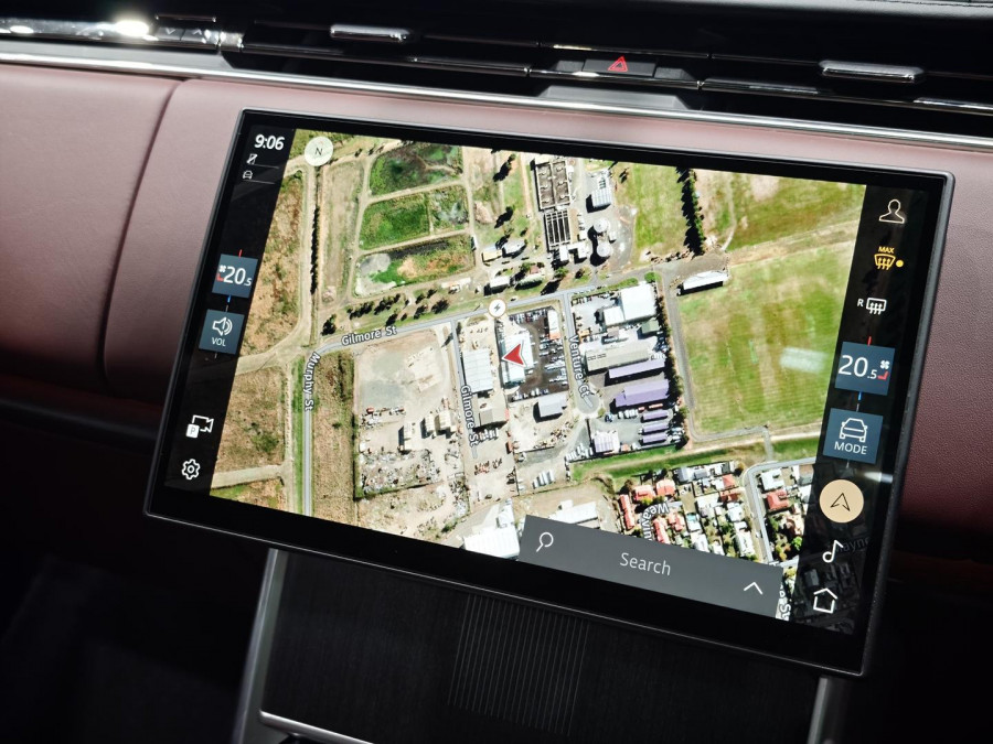 2024 MY25 Land Rover Range Rover L460 P460e Autobiography SUV Image 22
