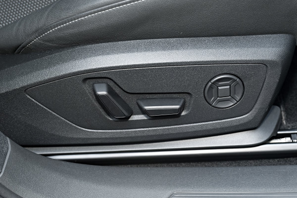 2025 MY24 Audi Q4 e-tron F4 45 SUV image 17