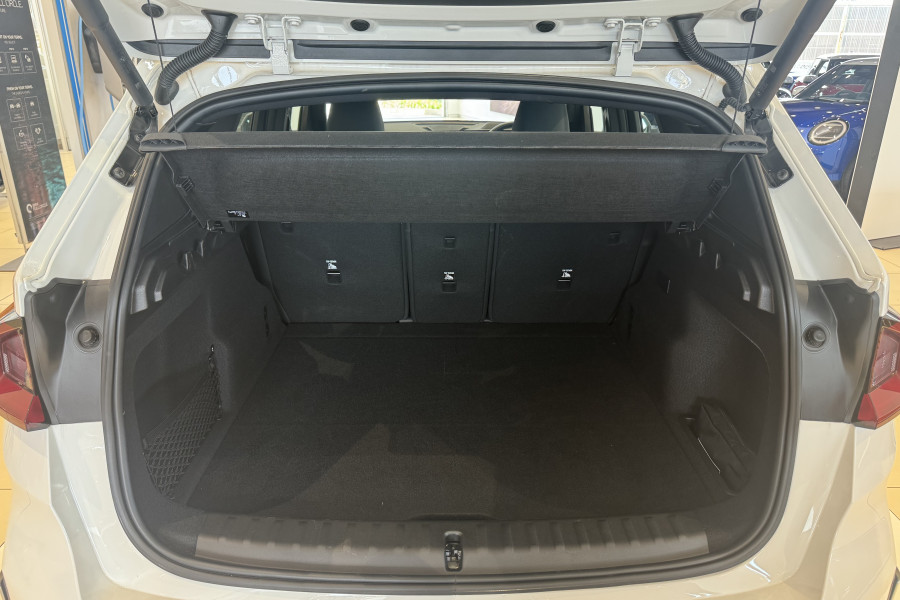 2023 BMW iX1 U11 eDrive20 xLine SUV Image 9