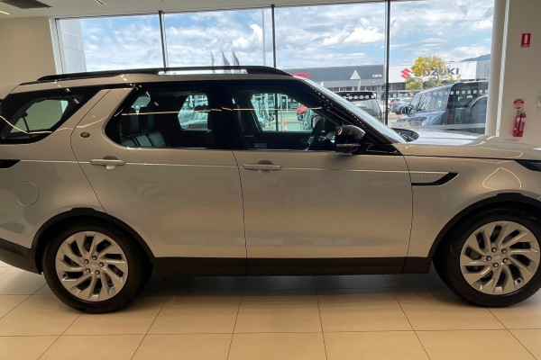 2024 Land Rover Discovery Series 5 S SUV Image 5