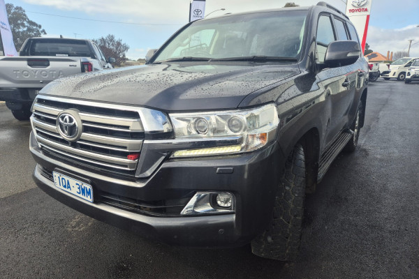 2019 Toyota LandCruiser VDJ200R VX SUV Image 6