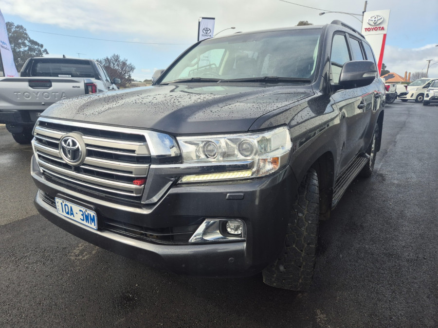 2019 Toyota LandCruiser VDJ200R VX SUV Image 6