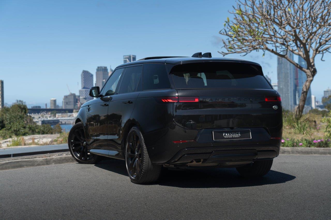 2023 Land Rover Range Rover Sport Sport D300 Se Dynamic (221kw) SUV Image 2