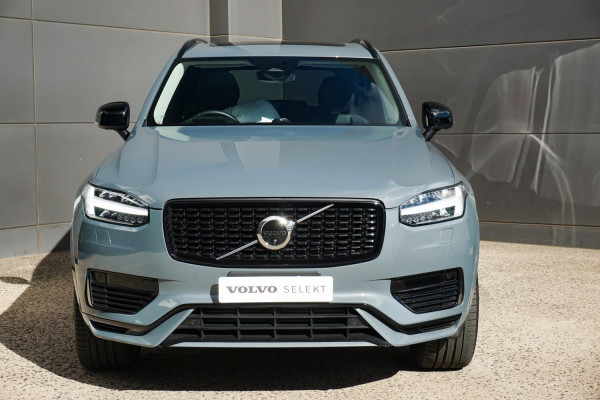 2022 MY23 Volvo XC90  Recharge Ultimate T8 Plug-In Hybrid SUV Image 3