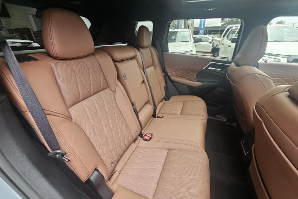 2026 Mitsubishi Outlander ZM Exceed Tourer SUV Image 16